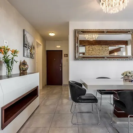 Luxury Nika&nano Apartment